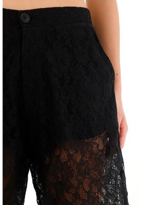 Tennis Bermuda Larga Negra En Encaje Para Mujer