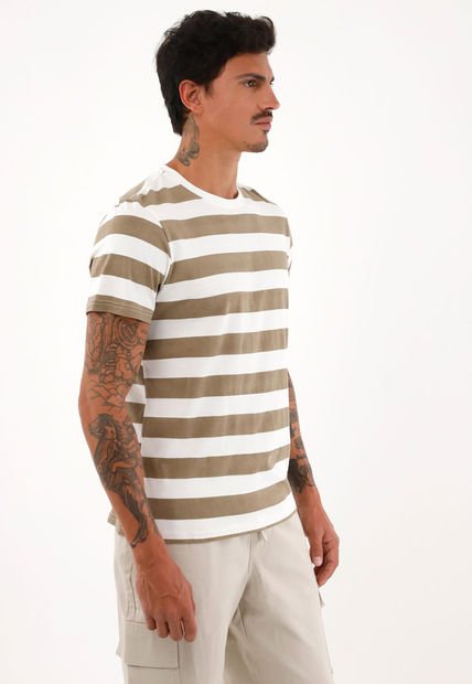 Camiseta Con Estampado De Rayas Cafés Para Hombre