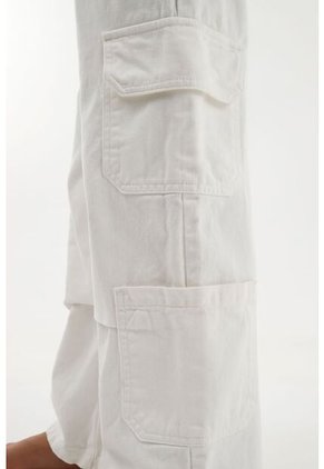 Pantalón Crudo Tipo Cargo Para Niña