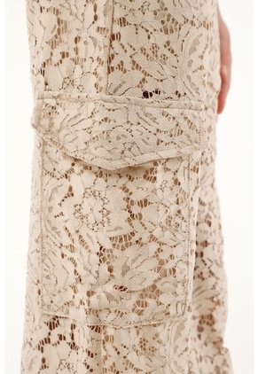 Pantalón Con Detalles De Encaje Café Para Niña