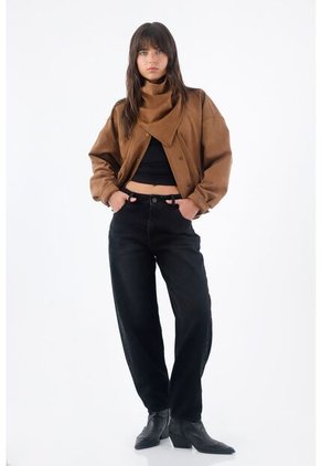 Tennis Jean Para Mujer En Denim Negro Fit Holgado Con Lavado Sólido