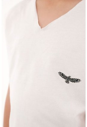 Camiseta Blanca Con Estampado En Espalda Para Niña