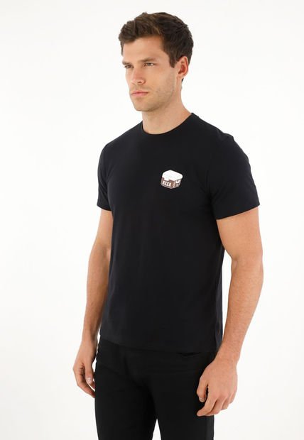 Camiseta Negra Regular Fit Estampada Para Hombre