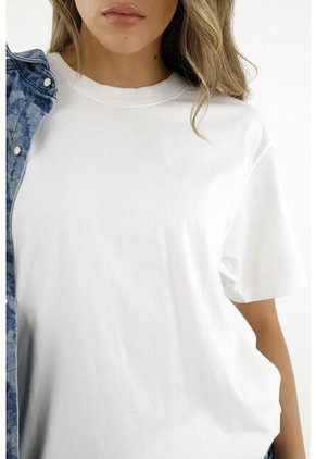 Camiseta Blanca Cuello Redondo Para Mujer