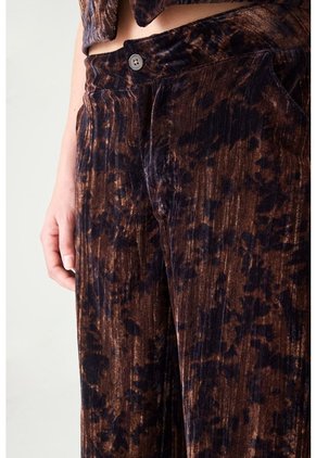 Tennis Pantalón Wide Leg En Terciopelo Café Para Mujer