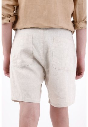 Tennis Bermuda Chino Con Textura Natural En Lino Beige Crudo Para Hombre