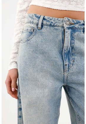 Tennis Jean Baggy Con Pierna Extra Amplia En Denim Para Mujer