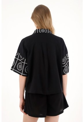 Tennis Camisa En Tela Bordada Negra Para Mujer