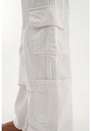 Pantalón Crudo Tipo Cargo Para Niña