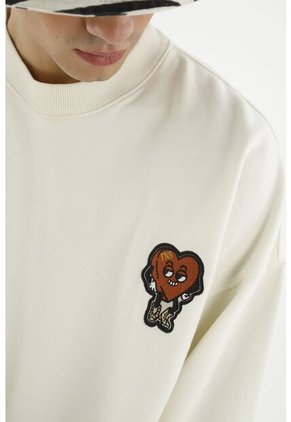 Buzo Crudo Con Bordado Para Hombre