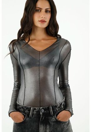 Camiseta Negra En Malla Transparente Para Mujer