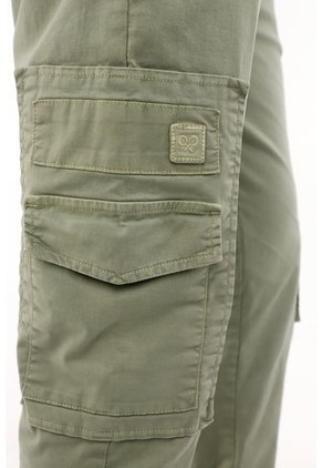 Tennis Pantalón Tipo Cargo Verde Para Hombre