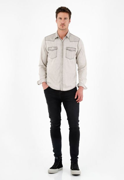 Camisa Gris Con Bolsillos En Frente Para Hombre