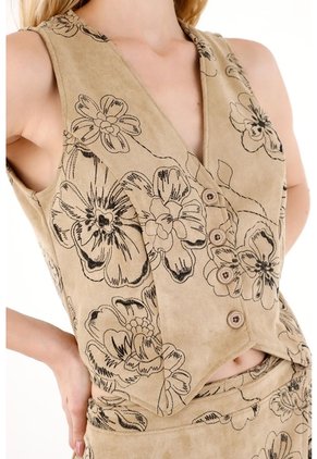 Tennis Chaleco Tipo Suede Floral Café Para Mujer