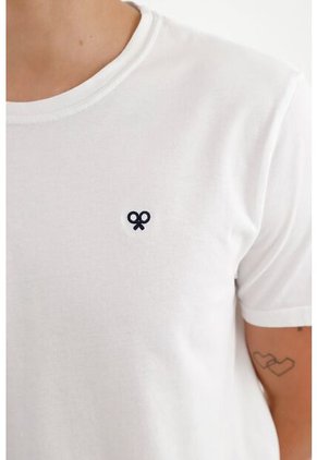 Camiseta Blanca Manga Corta Para Hombre