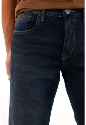 Tennis Jean Recto Tono Oscuro Con Efecto Resinado Para Hombre