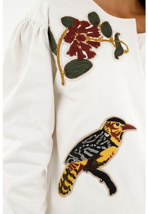 Chaqueta Crudo Con Apliques Bordados Para Mujer