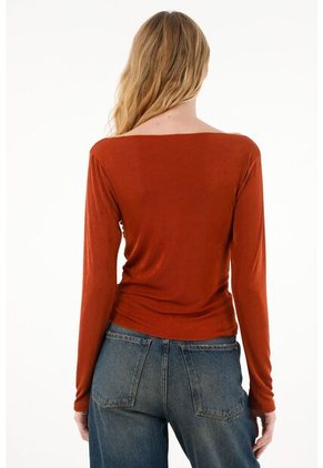 Camiseta Roja Manga Larga Para Mujer