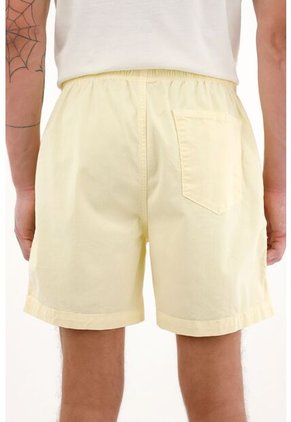 Tennis Bermuda Con Pretina Enresortada Amarillo Claro Para Hombre
