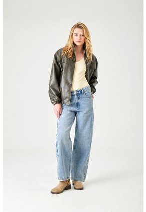Tennis Jean Recto Con Pretina En Denim Para Mujer