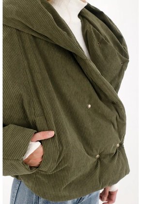 Tennis Chaqueta Acolchada En Corduroy Verde Para Mujer