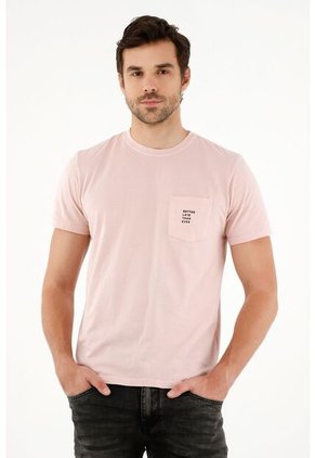 Camiseta Rosada Con Bolsillo Para Hombre