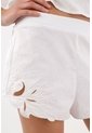 Tennis Bermuda Tradicional Con Borde Calado Floral En Algodón Blanco Para Mujer de Tennis