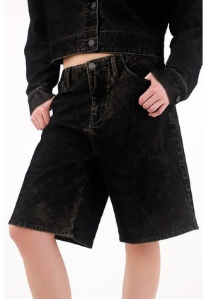 Tennis Bermuda En Velvet Negro Para Mujer