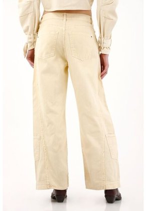 Tennis Jean Wide Leg Con Cortes Desflecados Amarillo Para Mujer