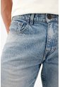 Tennis Bermuda Fit Recto Con Bajo Deshilachado En Denim Para Hombre de Tennis