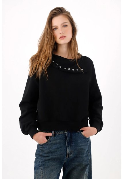 Tennis Buzo Fit Relajado Con Cuello Asimétrico En  Negro Para Mujer
