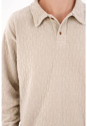 Tennis Buzo Fit Regular Con Textura En Beige Para Hombre