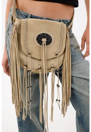 Tennis Bolso Bandolera Con Flecos Largos Hecho En Cuero Beige Para Mujer