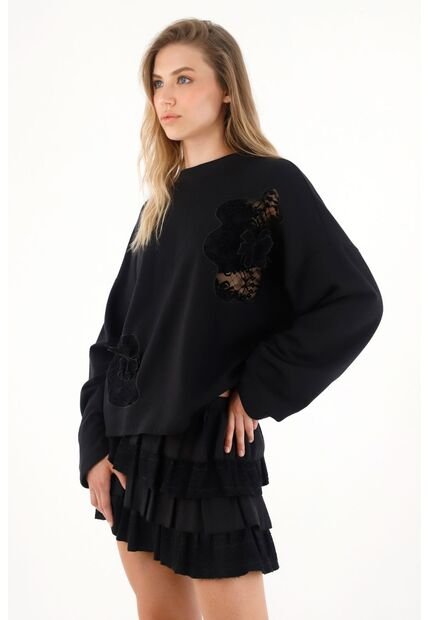 Tennis Buzo Negro Con Detalles Bordados Para Mujer