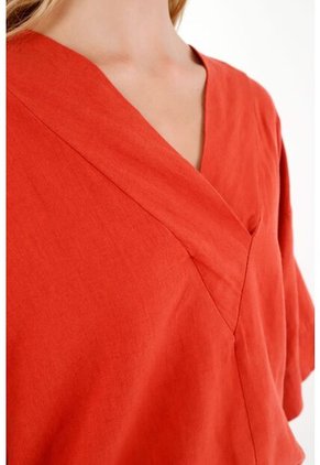 Camisa Roja Con Escote En V Para Mujer