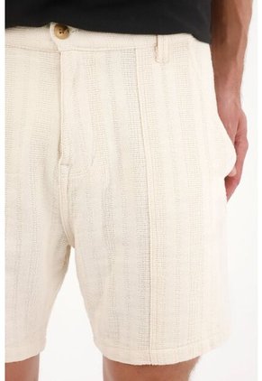 Tennis Bermuda En Tela Con Textura Crudo Para Hombre