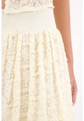 Tennis Falda Corta Tipo Globo Crudo Para Mujer