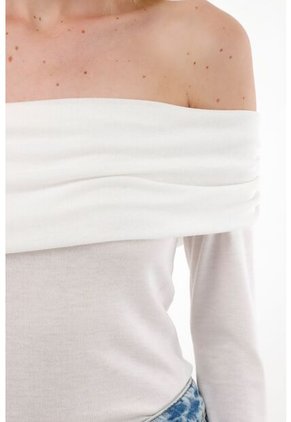 Camiseta Cuello Bandeja Crudo Para Mujer