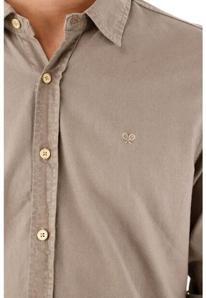 Camisa Manga Larga Con Raqueta Bordada Café Para Hombre