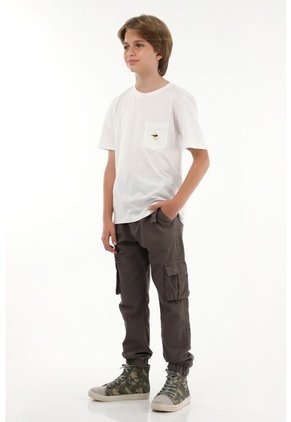 Camiseta Blanca Con Bordado Y Bolsillo Para Niño