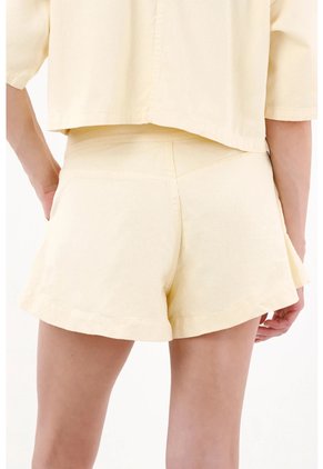 Tennis Bermuda Amplia De Tiro Corto Con Bolsillos De Tapa En Algodón Amarillo Pastel Para Mujer
