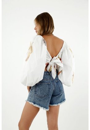 Short Tipo Bermuda De Mujer, Diseño De Tiro Alto, Tono Medio