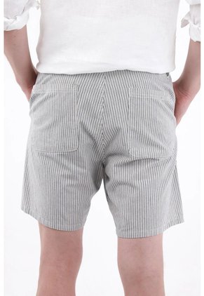 Tennis Bermuda Chino Fit Recto Con Micro Rayas Verticales En Algodón Gris Para Hombre