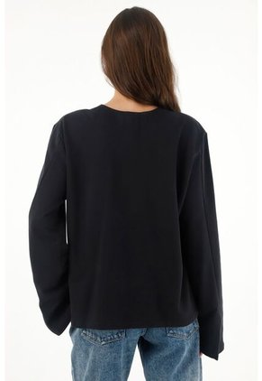 Tennis Buzo Con Taches Decorativos Negro Para Mujer