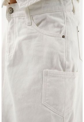 Falda Blanca Cinco Bolsillos Para Niña