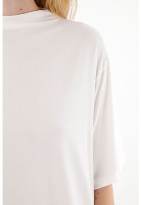 Camiseta Cuello Alto Crudo Oversize Para Mujer