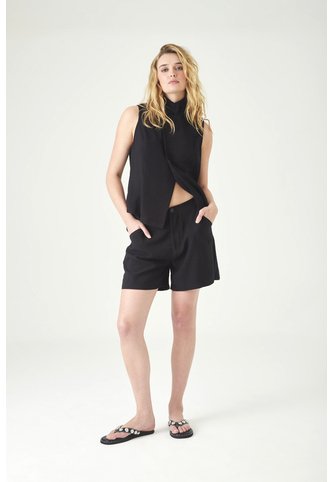Tennis Bermuda Fit Relajado Con Bolsillos Laterales En Negra Para Mujer Tennis