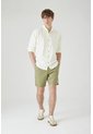 Tennis Bermuda Tradicional Con Bolsillos Diagonales En Algodón Verde Oliva Para Hombre de Tennis