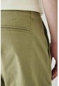 Tennis Bermuda Tradicional Con Bolsillos Diagonales En Algodón Verde Oliva Para Hombre de Tennis