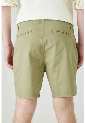 Tennis Bermuda Tradicional Con Bolsillos Diagonales En Algodón Verde Oliva Para Hombre